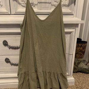 Short green dress